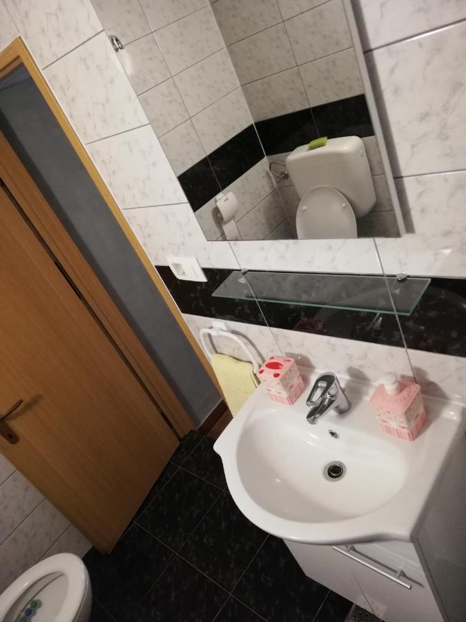 Apartman Cvita Ткон Екстериор снимка