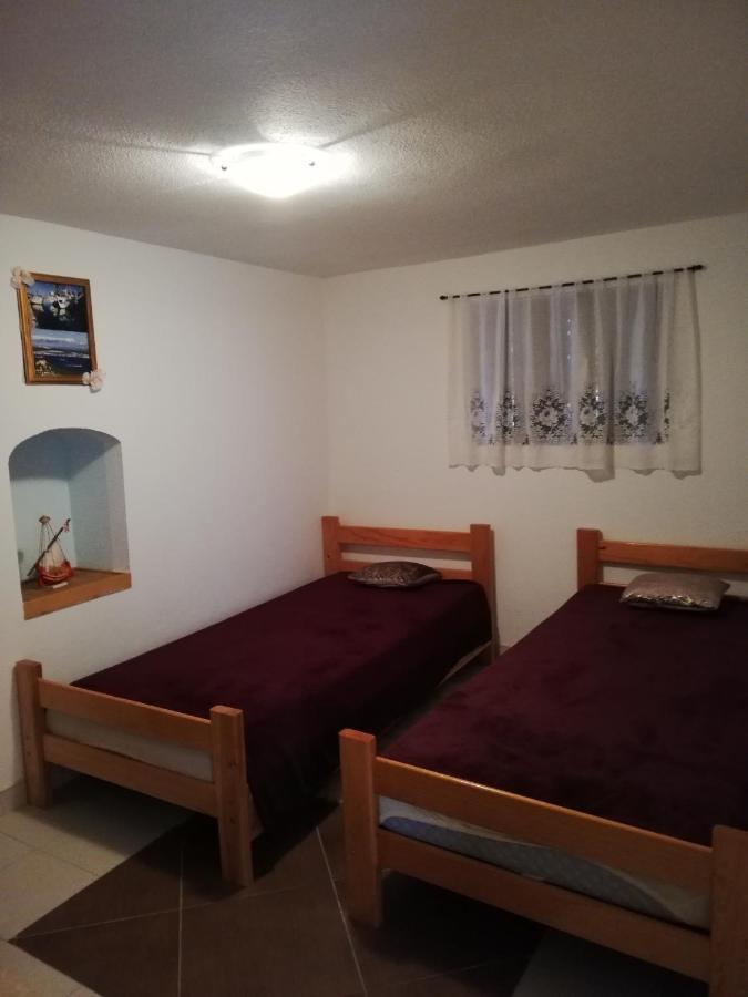 Apartman Cvita Ткон Екстериор снимка